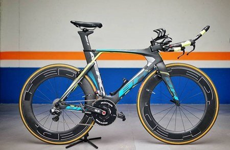 Eneko Llanos 'Fahrrad in Kona