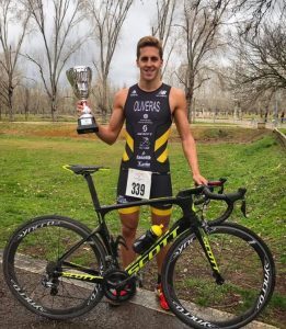 Nan Oliveras vuelve a la Competición con una victoria