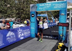 Gustavo Rodríguez y Anna Noguera ganan el Triatlón de Orihuela