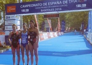 Wie viel Triathlon Meister Spanien?