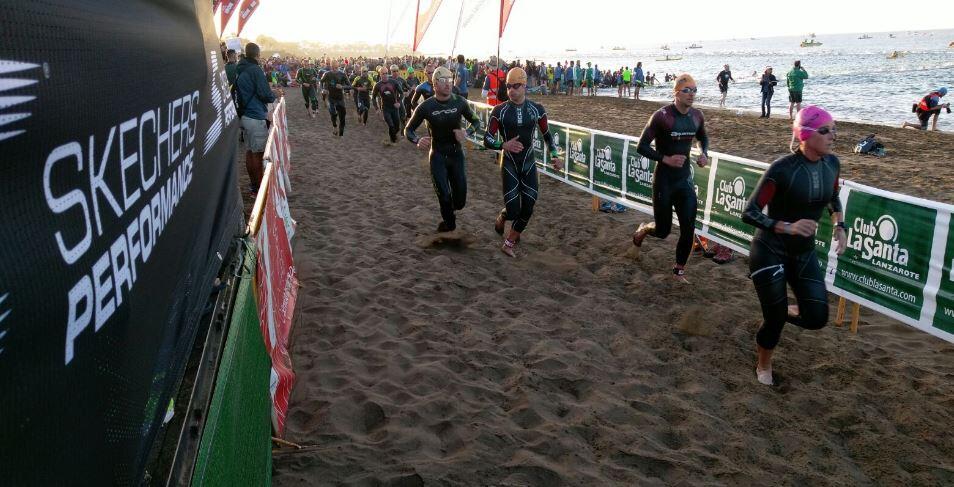 Inizio del nuoto Ironman a Lanzarote