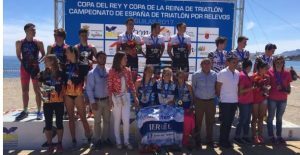 Triatlón Ferrol y Fasttriatlon firman el doblete en Águilas con el Título Nacional de Triatlón por Relevos