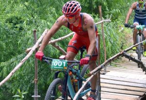 Rubén Ruzafa et Roger Serrano contestent le Xterra de Belgique