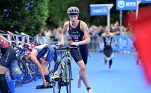 Jessica Learmont neuer europäischer Triathlon-Champion
