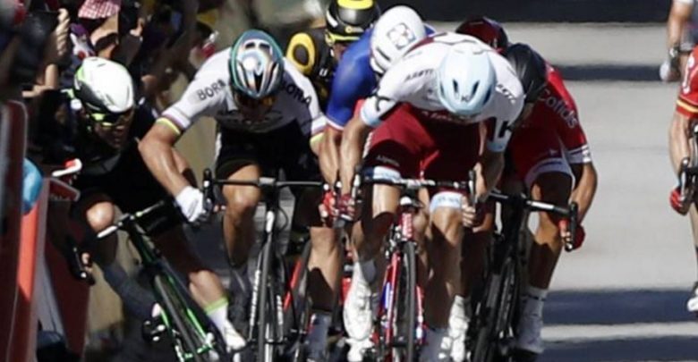 Cavendish abandons the Tour de France, after the fall caused by Peter Sagan at 70 km / hour