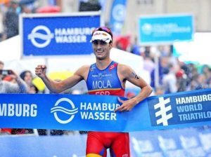 Mario Mola wiederholt den Sieg in der Hamburg World Series