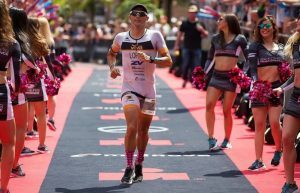 Carlos López, Vierter beim Ironman von Hamburg, qualifizierte sich "virtuell" für Kona