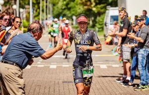 Saleta Castro mit dem Ziel, in den Ironman 70.3 Cascais Portugal gesetzt