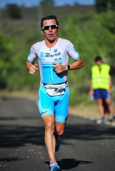 Alejandro Santamaría running race