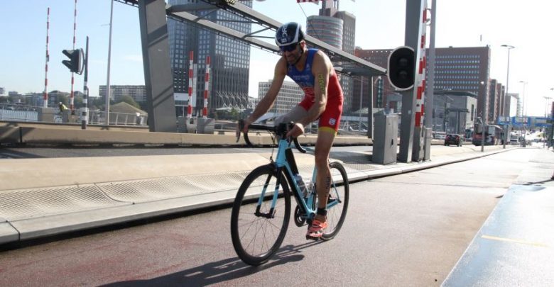 Dani Molina, athlète Skechers, champion du monde et médaille d'or au Championnat du monde de paratriathlon