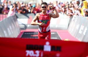 Javier Gómez Noya affronte le championnat du monde Ironman 70.3 avec des temps moyens en 10 km sous 30 ′ et en 21 km sous 1h22 ′