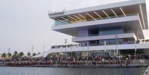 La Marina de Valence reçoit plus de triathlètes populaires 1.400