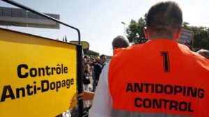 Durch Doping zwei Master-Radfahrer suspendiert