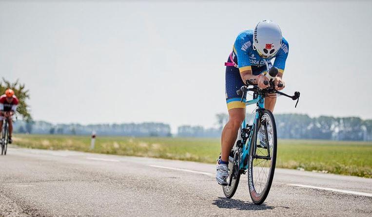 Judith Corachán im Fahrradbereich