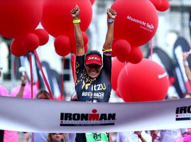 Saleta Castro ganando el Ironman Mastric