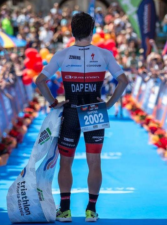 Pablo Dapena dans le triathlon de Vitoria