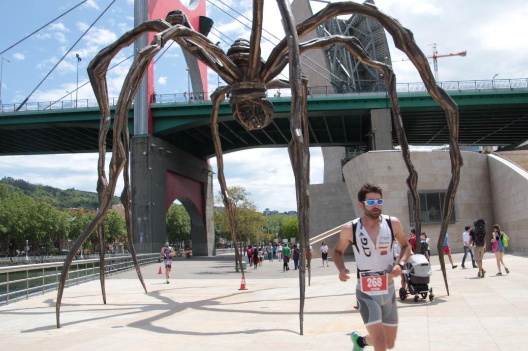 corrida de pés no Triathlon de Bilbao