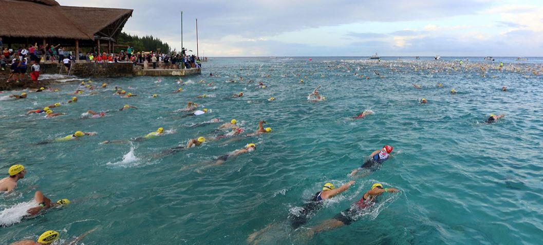 Nuoto all'Ironman Cozumel