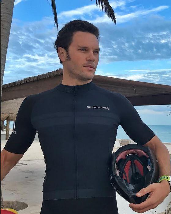 Victor Arroyo Triathlete