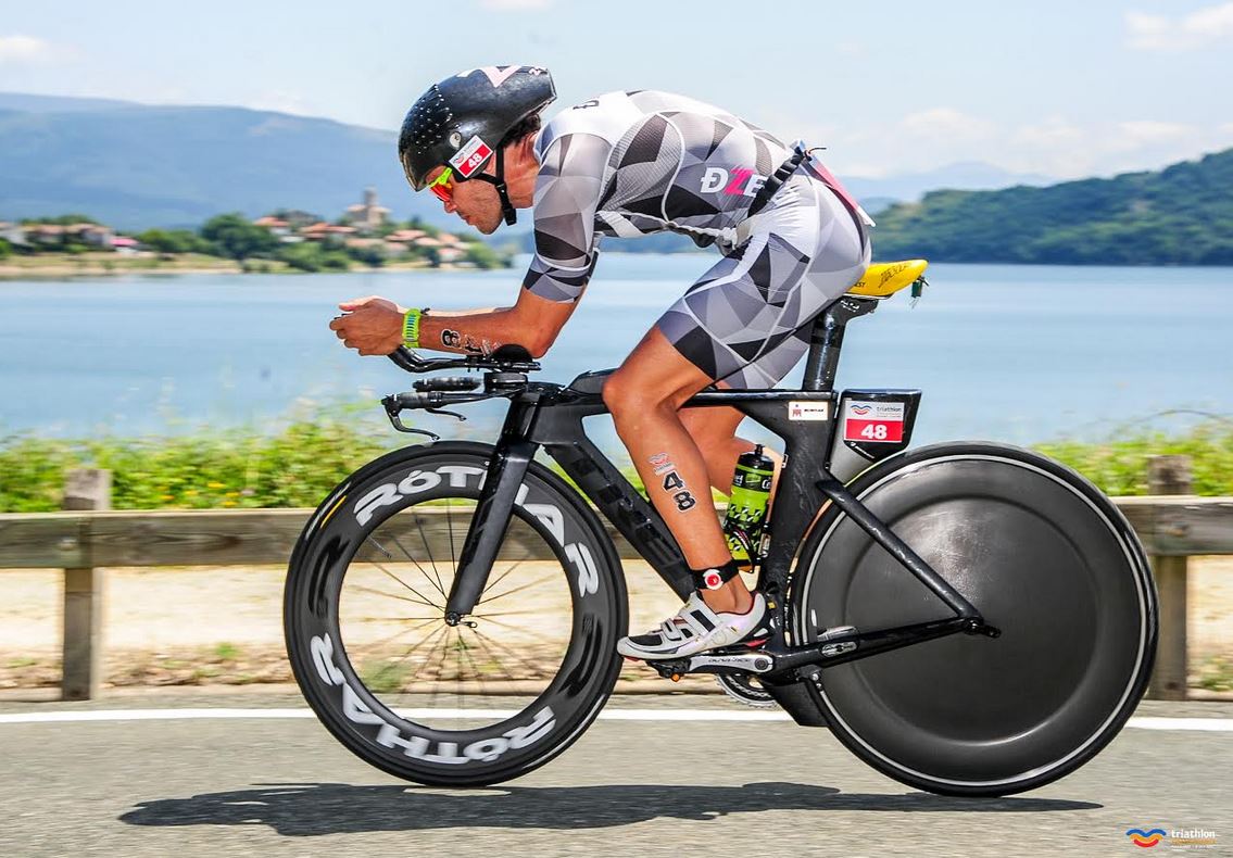 Victor Arroyo en el ciclismo de Vitoria Triathlon