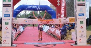 Anna Noguera y Robert Brundish vencen la V edición del Nutrisport Half Triatlón Sevilla