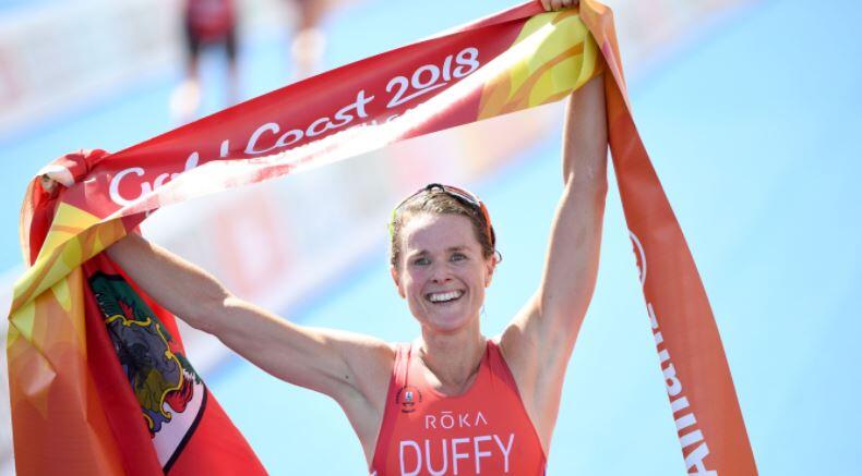 Flora Duff ganando la Commonwealth