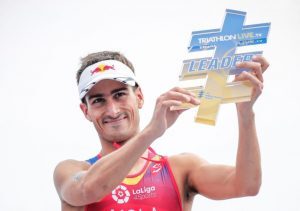 Mario Mola, Leiter des Triathlon-Rankings und Fernando Alarza, ist bereits Sechster