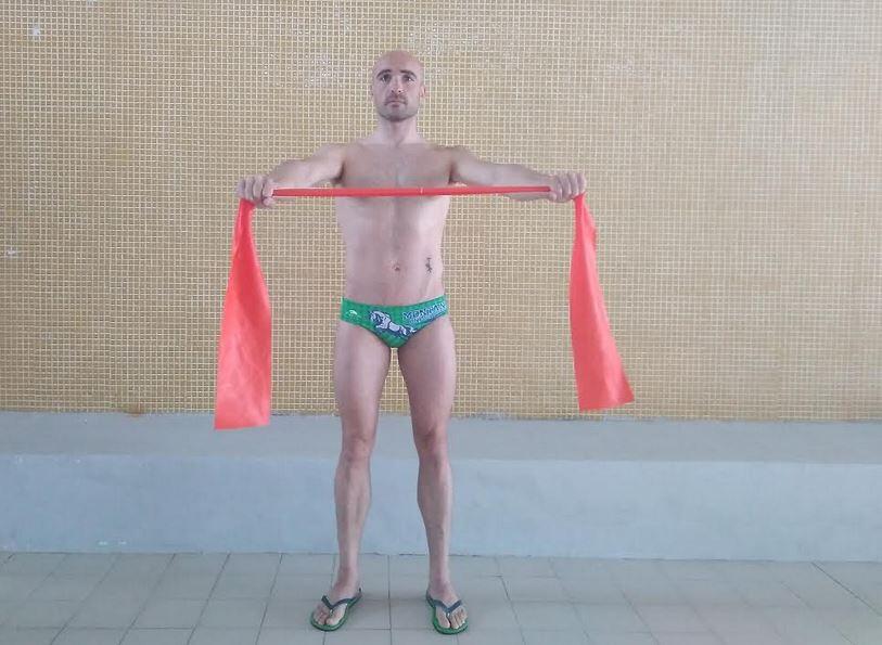 exercícios de natação rotação externa do ombro