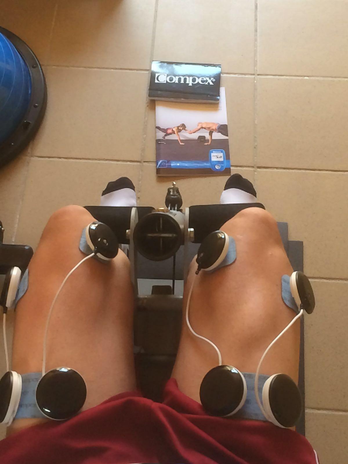 Compex Stimulator in Betrieb