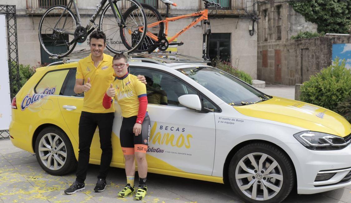 Javier Gómez Noya with Borja Gómez coca cola scholarship