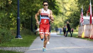 Javier Gómez Noya strebt den Sieg beim Ironman 70.3 in Barcelona an