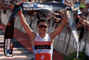 2.800 triatletas en el IRONMAN 70.3 Barcelona