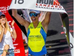 La segunda en entrar en meta del Ironman Lanzarote fue de Grupos de Edad