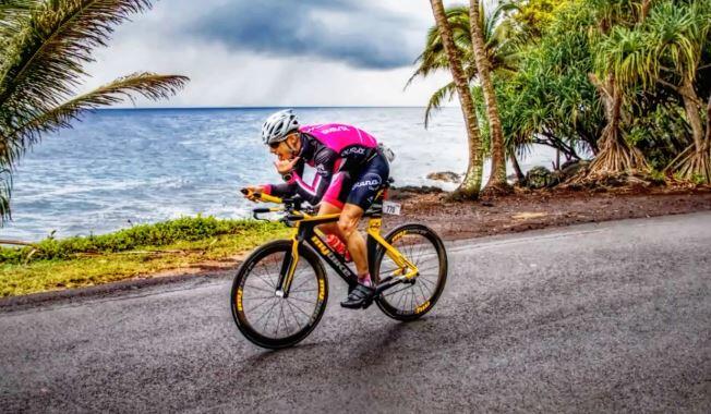 Marcos Lopez Bonillla dans le cyclisme d'un ultraman