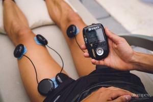 Sprint / Olympic triathlon training integrating COMPEX