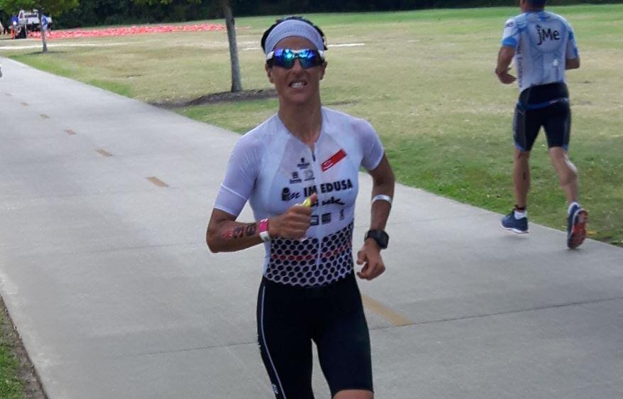 Gurutze Frades corriendo en el Ironman Cairns