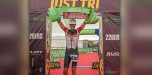 Iván Álvarez gana el Triatlón de Cambrils