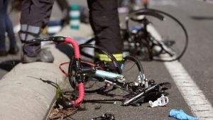 Ein Radfahrer stirbt, nachdem er von einem Touristen in Guardamar del Segura (Alicante) getroffen wurde
