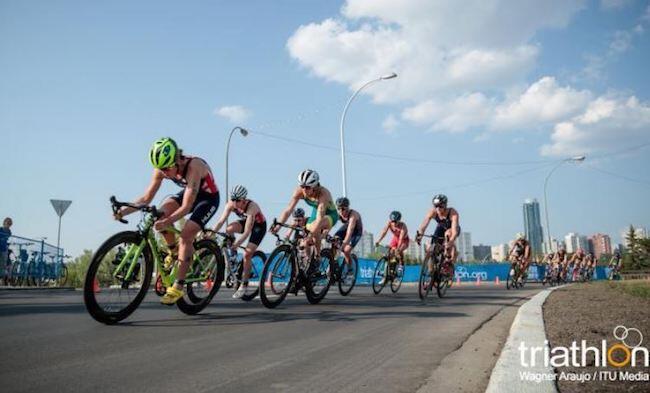 Le développement et la cadence du triathlon