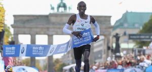 Eliud Kipchoge breaks the marathon world record