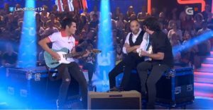 #Video: Una entrevista a Javier Gómez Noya que terminó con un duelo de guitarras