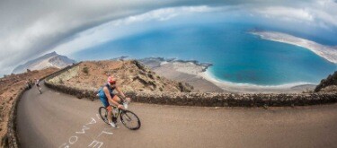 http://eu.ironman.com/~/media/22a36f074d0b4154872ab216bc4d6923/lanzarote%20cover%202015%20scenic5.jpg?w=375&h=165&c=1