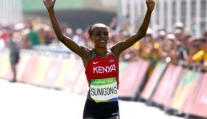 La campeona olímpica de maratón suspendida 8 años por dopaje