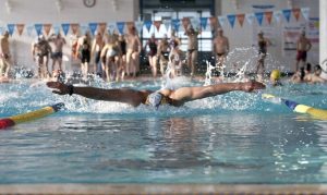 Je suis une triathlète, pourquoi devons-nous nager dans tous les styles?