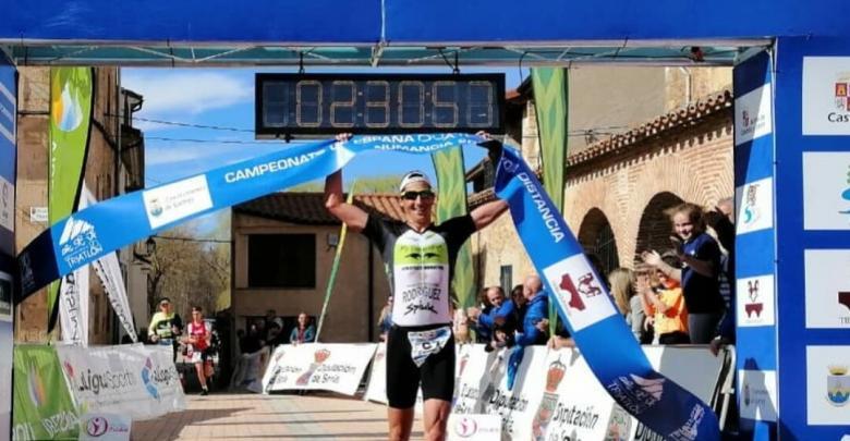 Gustavo Rodríguez and Helene Alberdi Spanish Champions of Duathlon MD