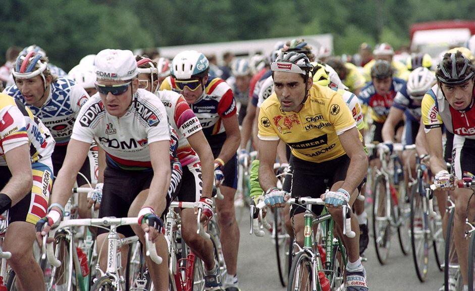 Hoy hace 13 años de un hecho que obligó a la UCI a que el casco ciclista fuera obligatorio - Noticias Triatlón