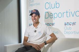 Sacyr renews its support to Mario Mola, three-time triathlon world champion