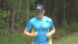 Otra historia de superación: un triatleta sin estómago se reta a finalizar un IRONMAN 70.3