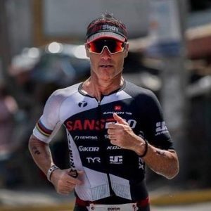 Craig Alexander with 45 years, wins again an IRONMAN 70.3
