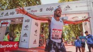 Chema Martínez came out last in the Madrid marathon and overtook 7.063 runners